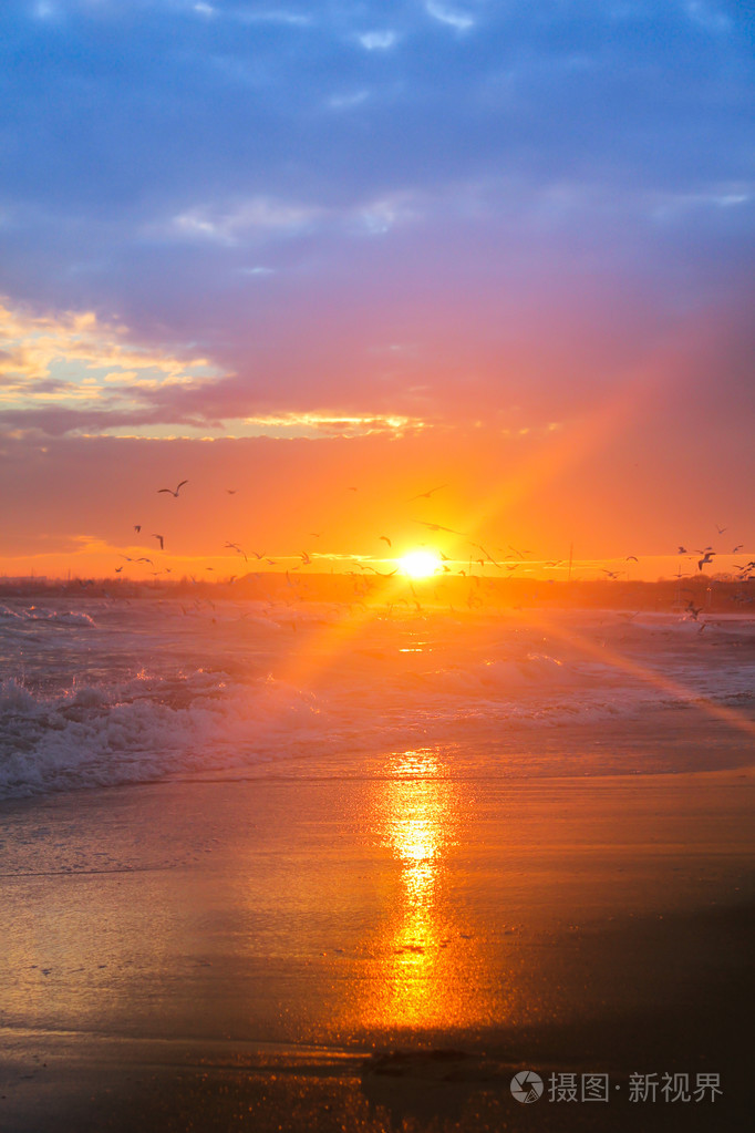 美丽的海上日落海滩照片-正版商用图片1m021q-摄图新视界