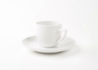 白色的茶杯和茶碟