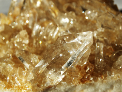 黄水晶 geode 地质晶体