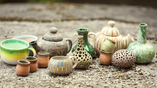 多彩的陶器，可爱美丽陶罐