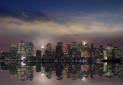 夜晚照亮曼哈顿城市景观纽约美国