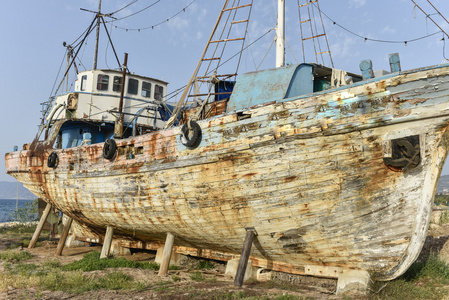 军用军舰海上旅行古老的航海船在历史性的普利茅斯