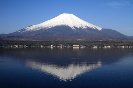 富士山，日本山梨县山中湖为视角