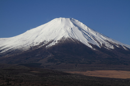 富士山，日本山梨县山中湖为视角