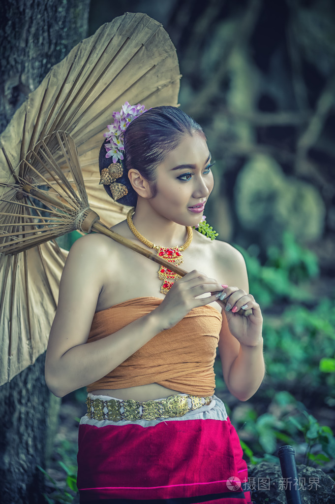 古代妇女的传统服装的泰国