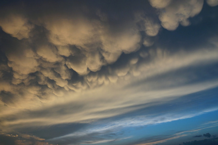 水平戏剧性 cloudscape