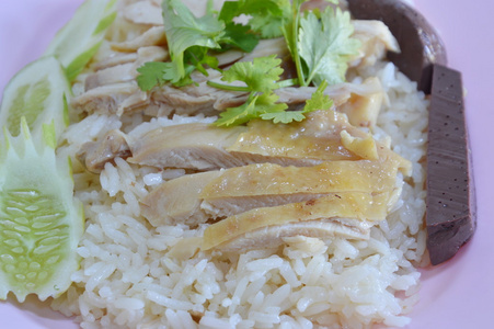 米饭蒸鸡煲