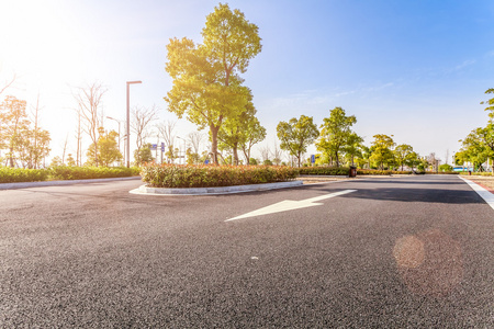 室外停车场路