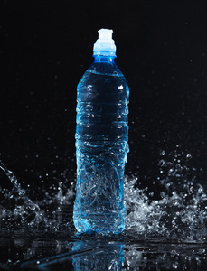 纯净水的瓶子