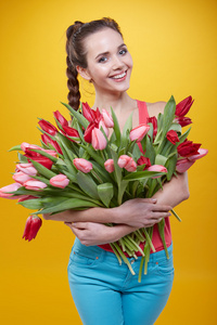 郁金香花的女人