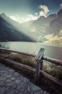 波兰 tatra 山脉，绿水高山湖 morskie oko