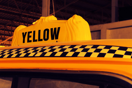黄色出租车出租车，在的士检查器的详细信息
