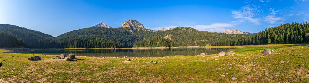 黑山山黑湖