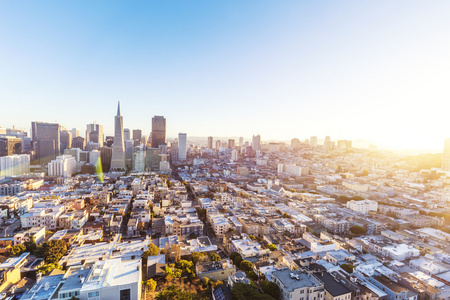 城市景观的旧金山和阳光天际线