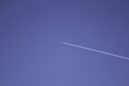 唤醒飞机天空