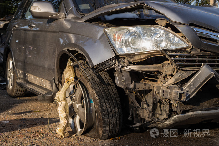 身体的车得到损坏事故