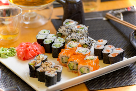 寿司用海鲜，日本厨房设置