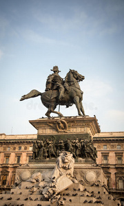 维托里奥伊曼纽尔二世雕像