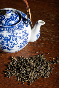 古瓷茶壶