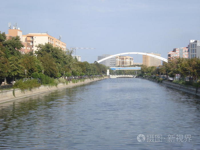 达姆波维塔河在布加勒斯特上城