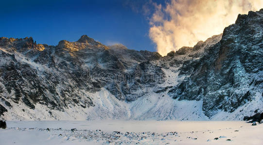 自然 黑麦 登山者 旅游业 风景 冒险 岩石 森林 全景