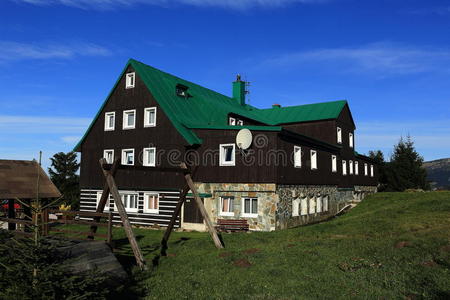 小屋，PecpodSenzkou，巨大的山脉捷克Krkonose，PecpodSenzkou，捷克共和国北部