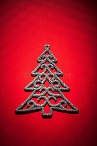 红色背景的冷杉树的圣诞玩具simbol