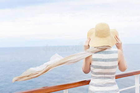 肖像 夏天 后面 太阳帽 海洋 航海 白种人 奢侈 幸福