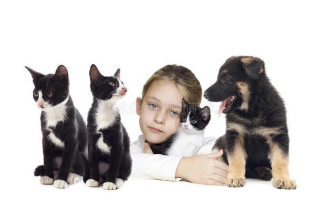 女孩，小猫和小狗