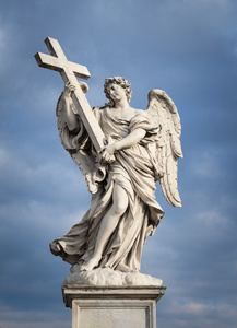在罗马的天使雕塑