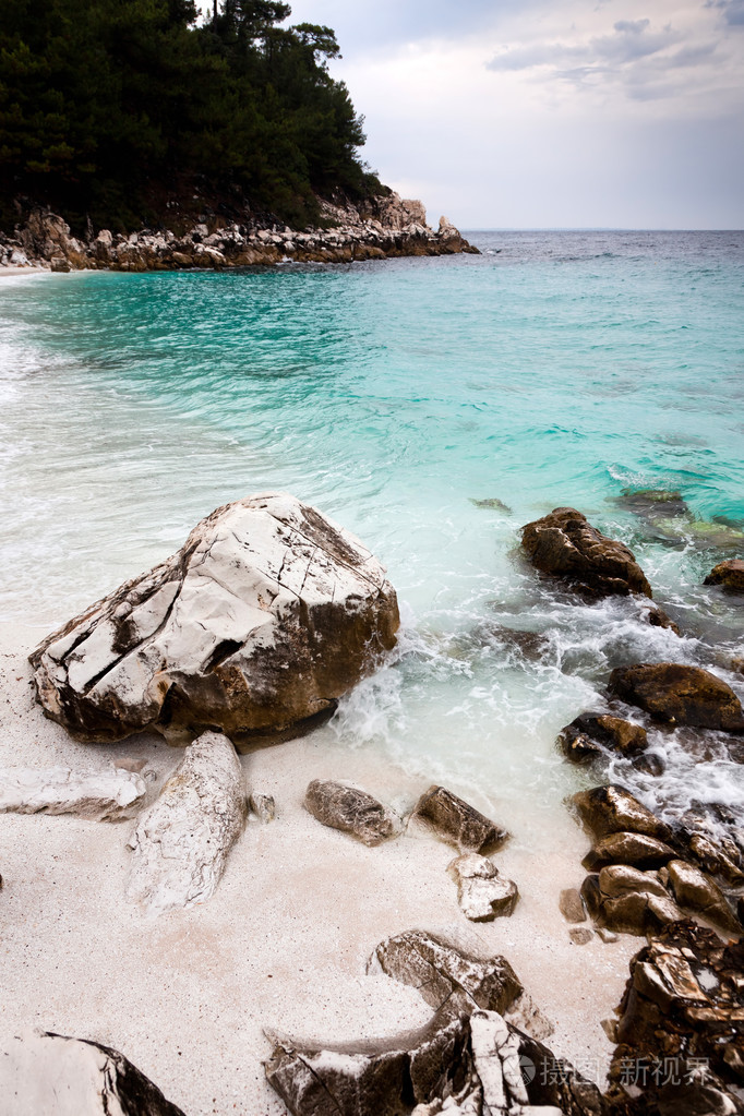 Saliara海滩称为大理石海滩