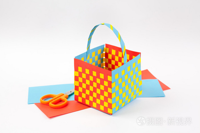 编织篮子从纸