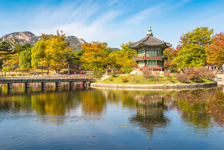 韩国首尔景福宫的秋天