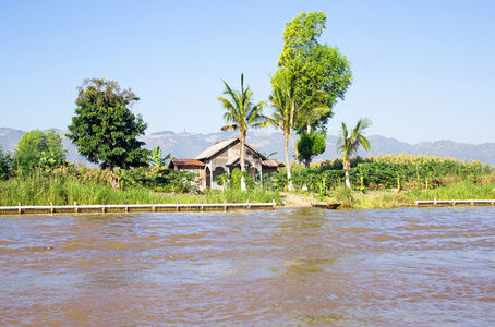在缅甸的典型缅甸景观