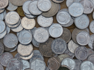 捷克克朗捷克共和国法定货币硬币零钱10小时和20小时现在撤回