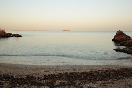 阿瓜 Amarga 海滩在阿利坎特