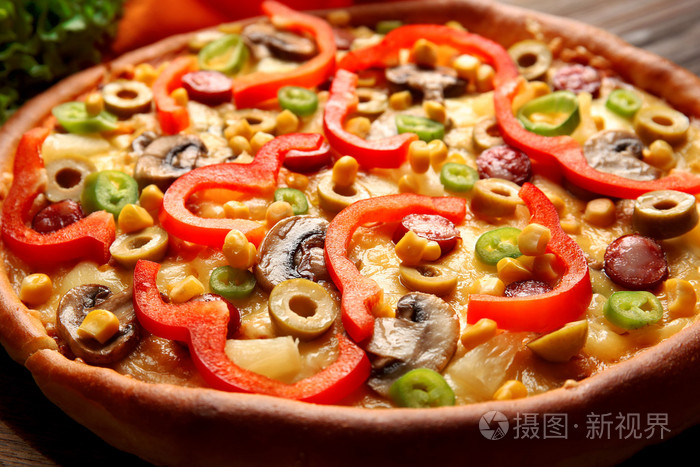 与蔬菜美味的披萨