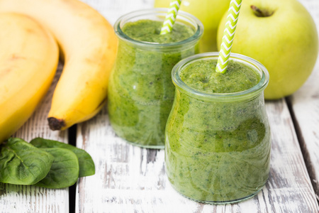 苹果香蕉雪梨汁图片