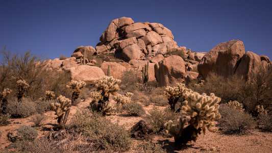 亚利桑那州沙漠巨石景观图片
