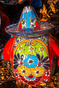 彩色陶瓷墨西哥农民帽子 San Miguel 德阿连德墨西哥