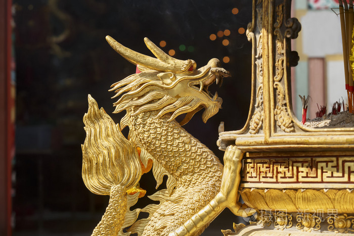 金龙雕塑