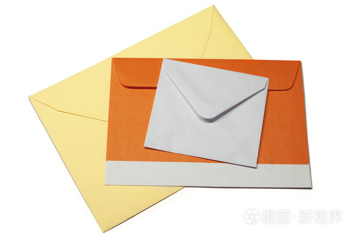 在白色的背景下,分离三个信封照片-正版商用图片1mgaed-摄图新视界