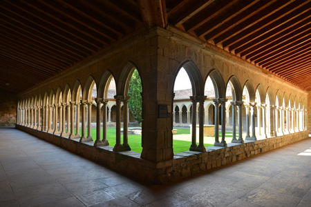 修道院圣蒂莱尔。法国