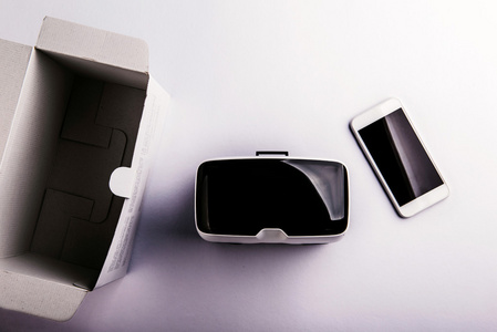 虚拟现实护目镜纸盒桌上智能手机