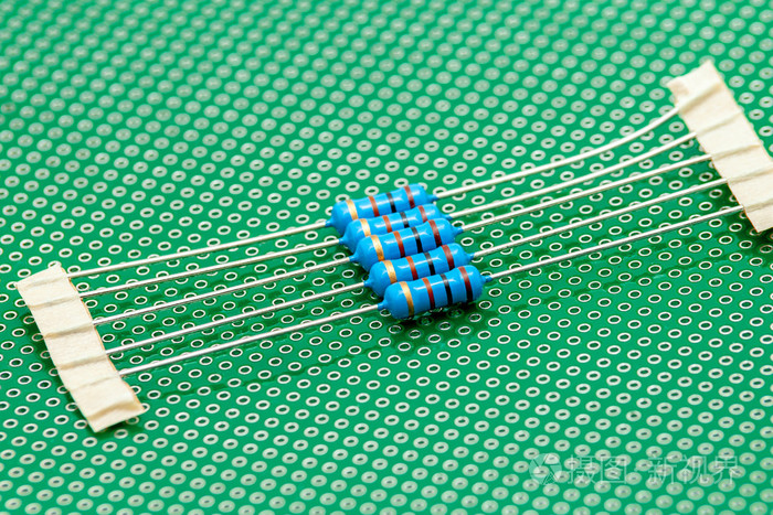 包的电阻在电路板上