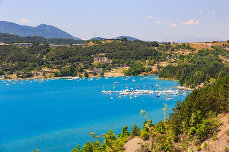 视图的湖塞尔poncon照片