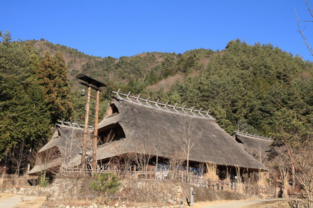 日本的茅草的屋顶房子西湖山梨县，日本