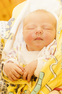 孕产妇住院初生女婴图片
