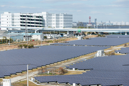 现代的太阳能电池板