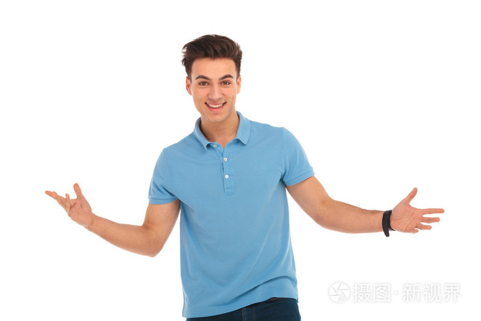 张开双臂拥抱乔装